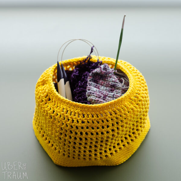 Über den Traum - The Yellow Mesh Basket - Image 3