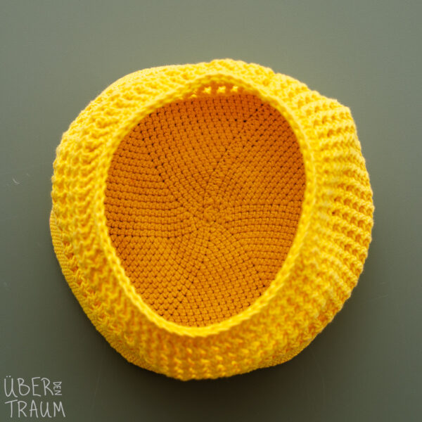 Über den Traum - The Yellow Mesh Basket - Image 6